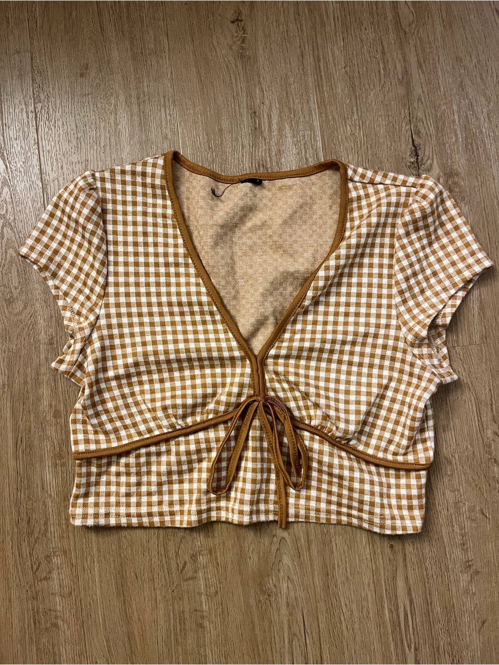 Gingham Tie-Front Crop Top - Tan/White